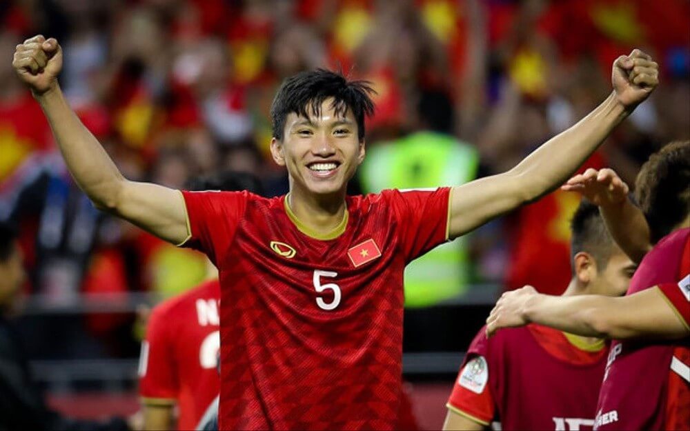 Cầu thủ trẻ hay nhất Châu Á, Văn hậu thất thủ trước tiểu Heung – Min