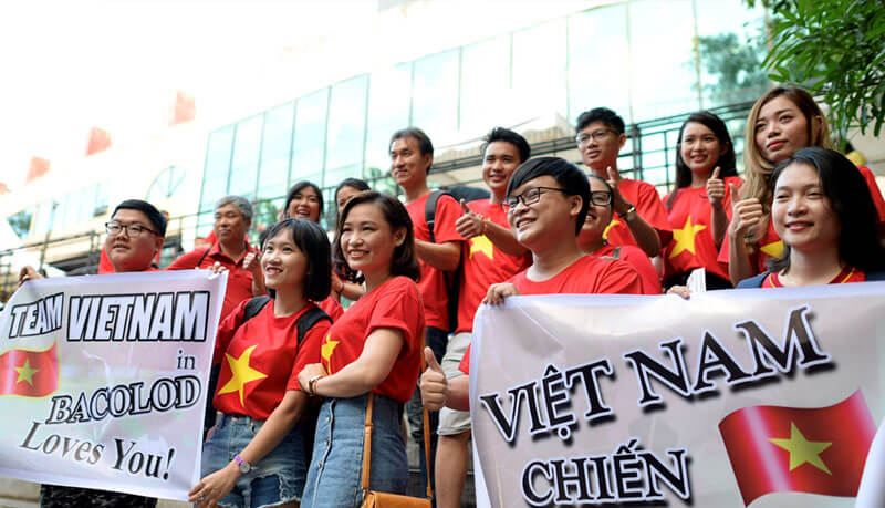 Xúc động với sự hy sinh của các CĐV Việt Nam tại Sea Games 30