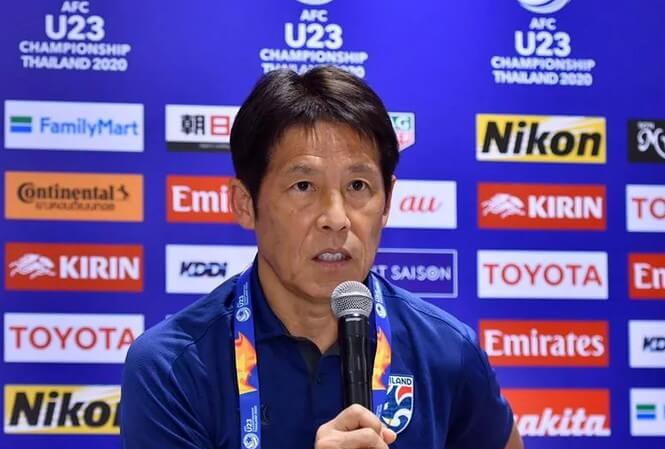 HLV Nishino nhận lương “khủng” nhất trong lịch sử bóng đá Thái Lan
