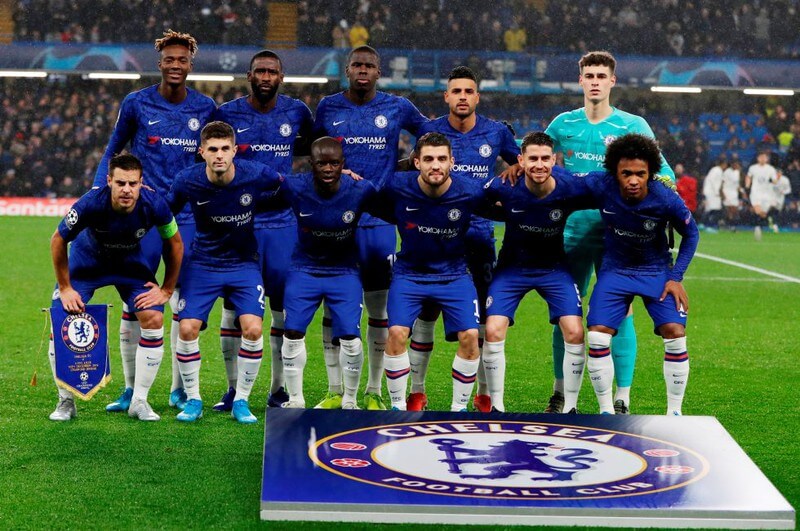 CĐV Chelsea bật khóc nức nở khi phát hiện bí mật bên trong đôi tất của Hazard