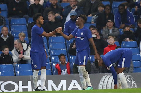Chelsea trói chân “thương binh” 2 năm chưa đá trận nào