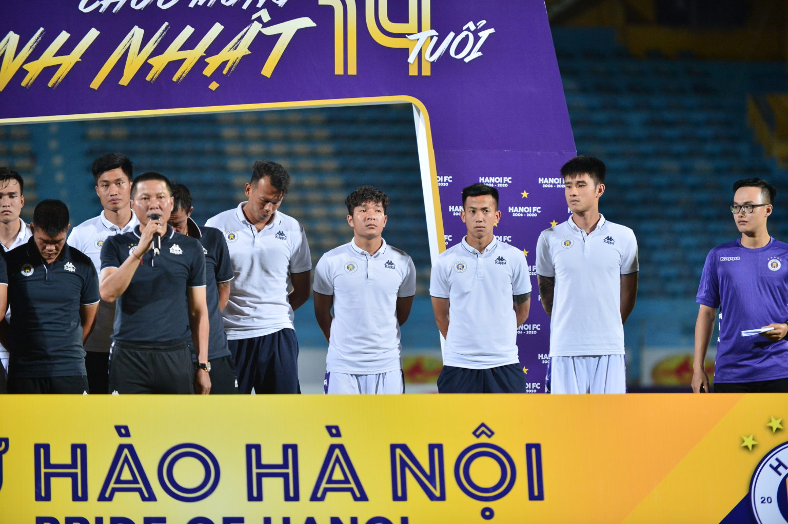 Hà Nội FC trầm ngâm trong ngày sinh nhật, sau trận thua khó nuốt trên sân Hàng Đẫy