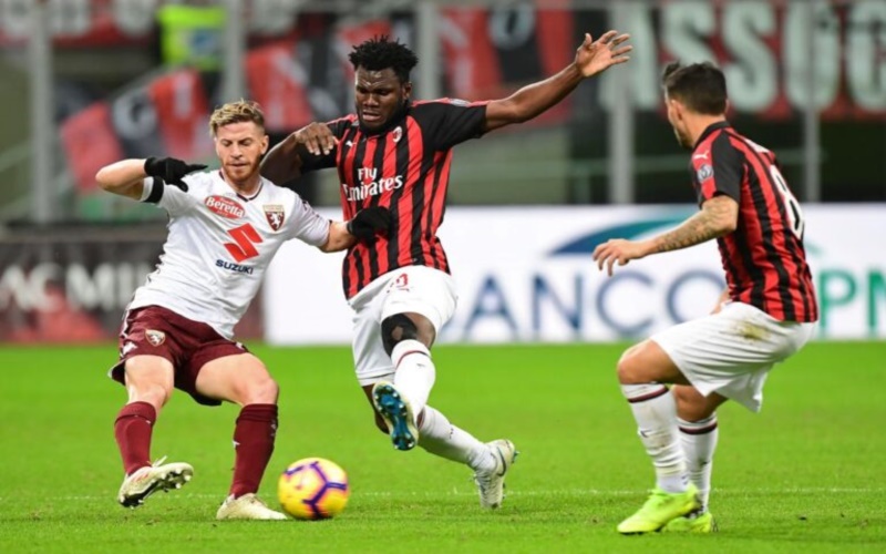 Soi kèo, nhận định Milan vs Torino, 01h45 ngày 27/10/2021