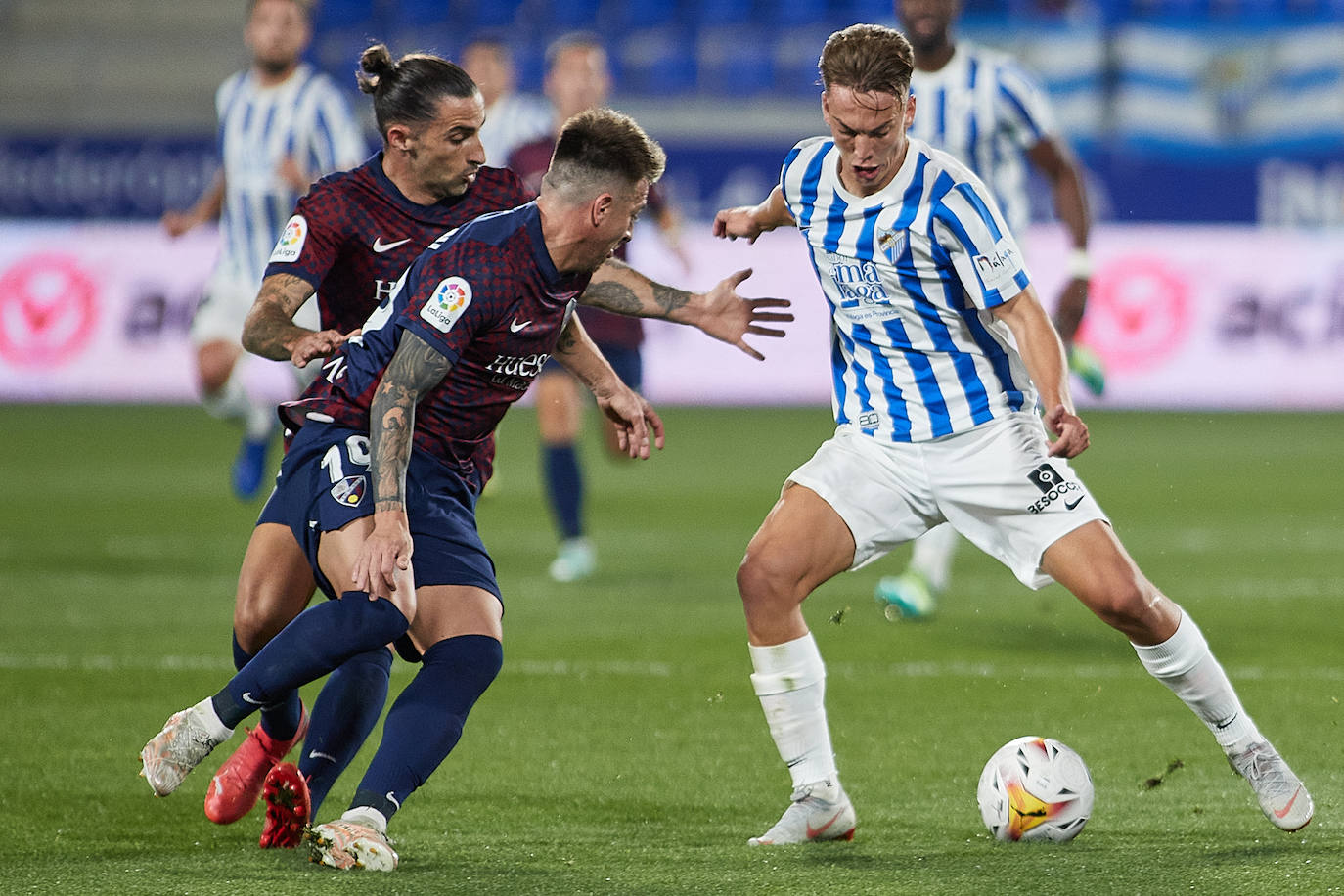 Soi kèo nhận định Malaga vs Huesca, 23h15 ngày 27/03/2022