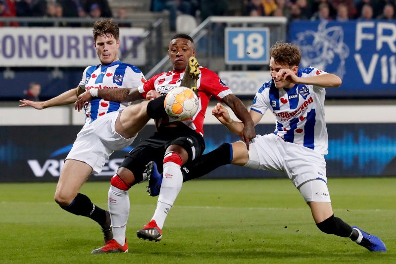 Nhận định, soi kèo Heerenveen vs PSV, 23h45 ngày 25/04/2024